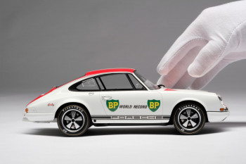 911R-small7
