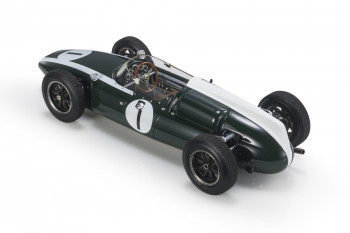 cooper-t53-cooper-t53-nr1-jack-brabham-pole-position-and-winner-british-gp-silverstone-1960-02-web
