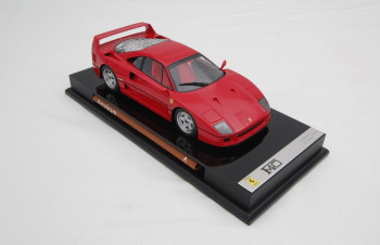 M5904-1-18-Ferrari-F40-3-1620x1050