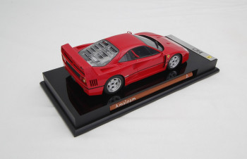 M5904-1-18-Ferrari-F40-7-1620x1050
