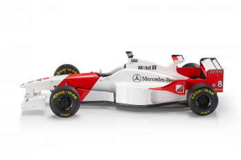 mclaren-mp411-nr8-02-web