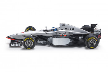 mclaren-mp412-mclaren-mercedes-mp412-nr9-mika-hakkinen-with-driver-03-web