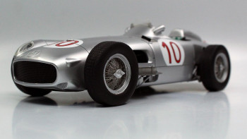 mercedes-w196-open-wheel-1955-fangio-belgian-grand-prix-winner-no-10-GP15B_a