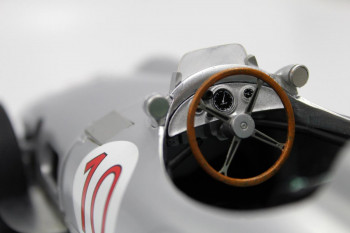 mercedes-w196-open-wheel-1955-fangio-belgian-grand-prix-winner-no-10-GP15B_e