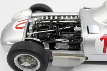 mercedes-w196-open-wheel-1955-fangio-belgian-grand-prix-winner-no-10-GP15B_f
