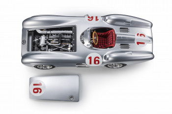 mercedes-w196r-streamliner-16-juan-manuel-fangio-winner-italy-gp1954-01-web